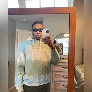 Zara “unmarked limitations” pullover hoodie in medium